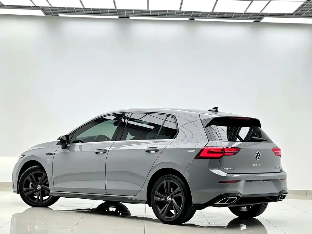 Volkswagen Golf — фото 5