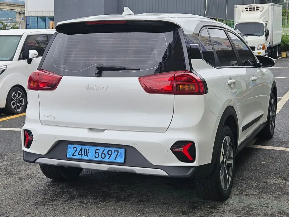 Kia Niro — фото 9