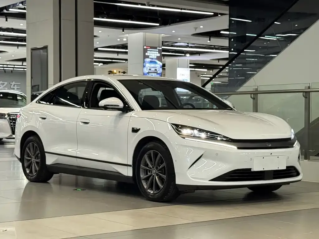 BYD Qin L — фото 4