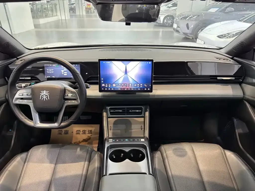 BYD Qin L — фото 10