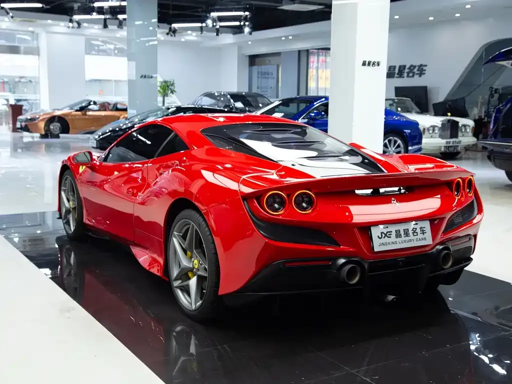 Ferrari F8 — фото 2