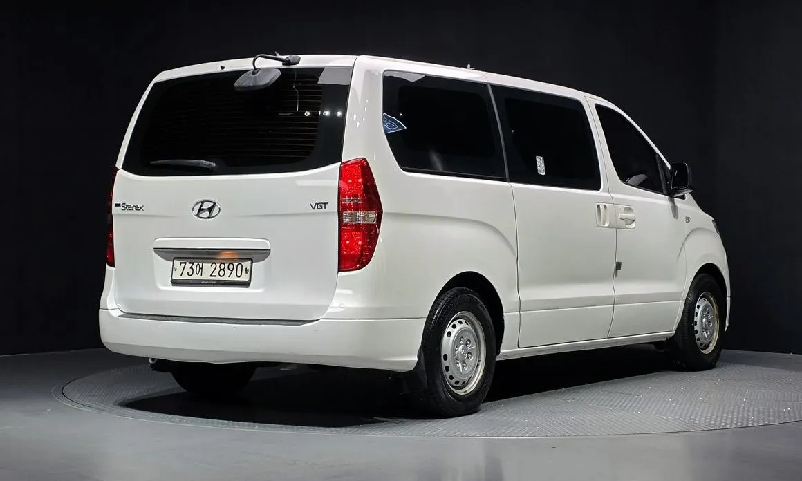 Hyundai Starex — фото 3