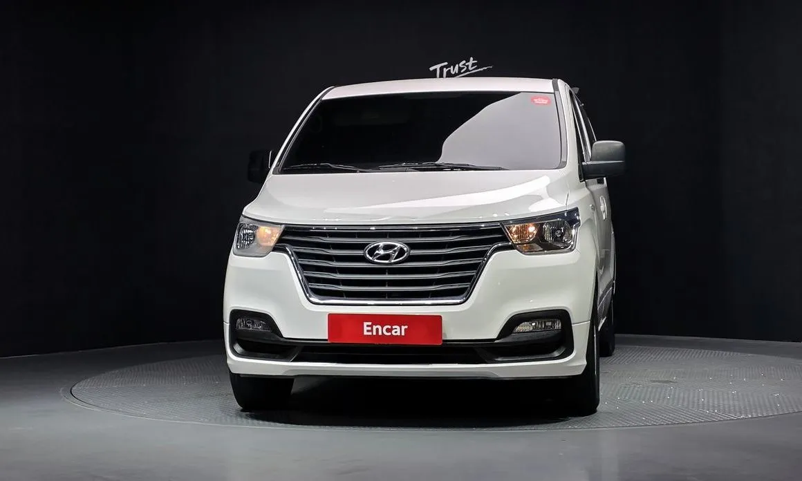 Hyundai Starex — фото 2