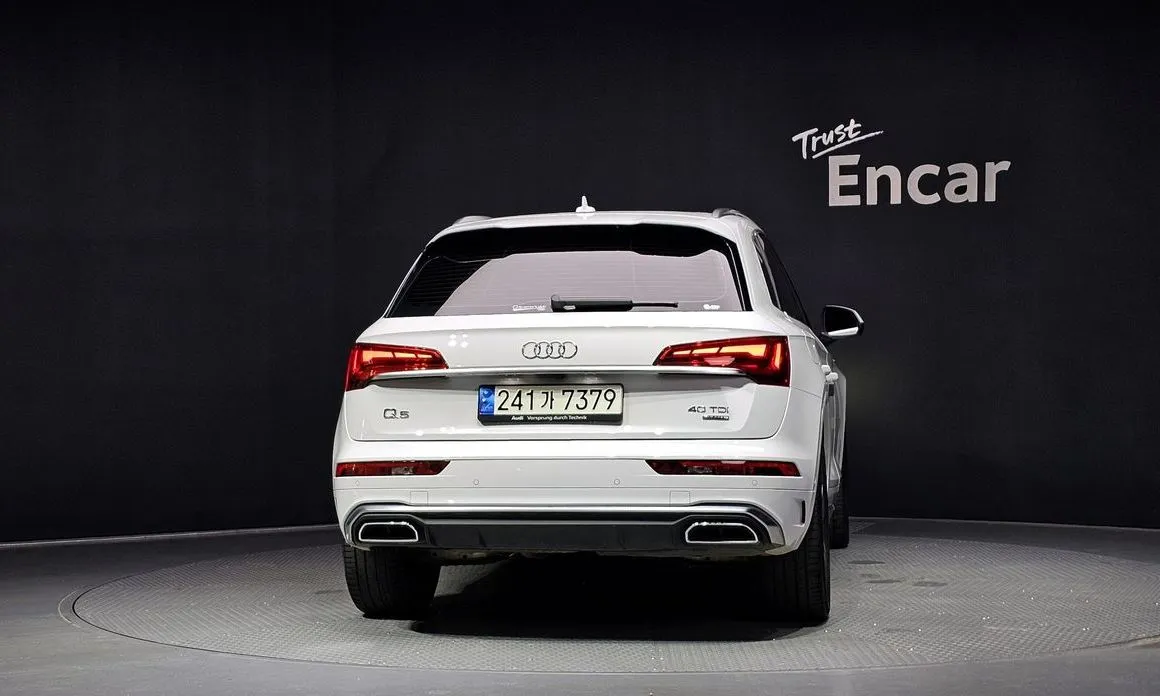 Audi Q5 — фото 10