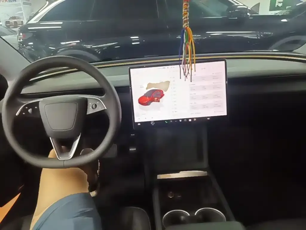 Tesla Model 3 — фото 4