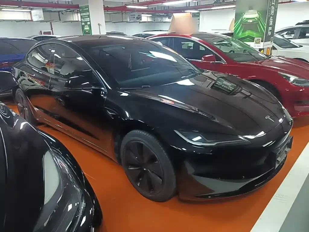 Tesla Model 3 — фото 7