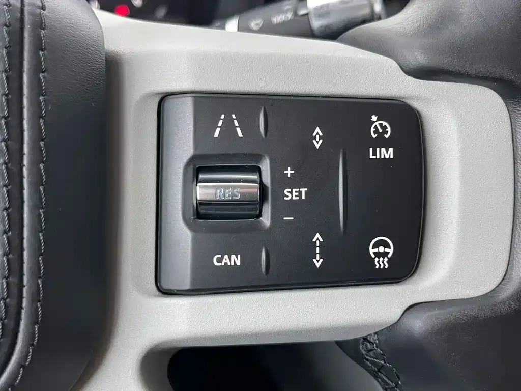 Land Rover Defender — фото 10