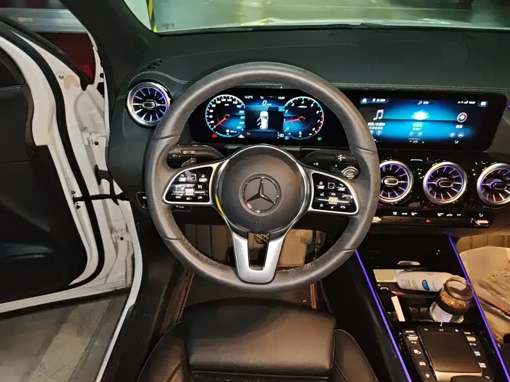 Mercedes-Benz GLA — фото 10