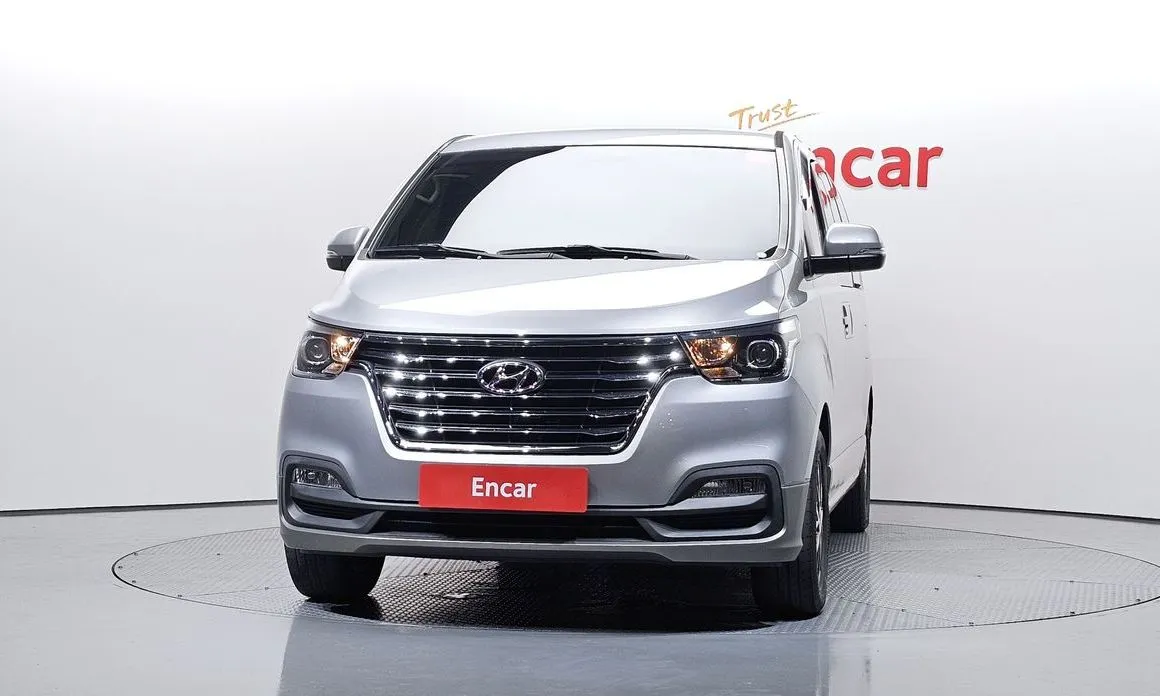 Hyundai Starex — фото 2