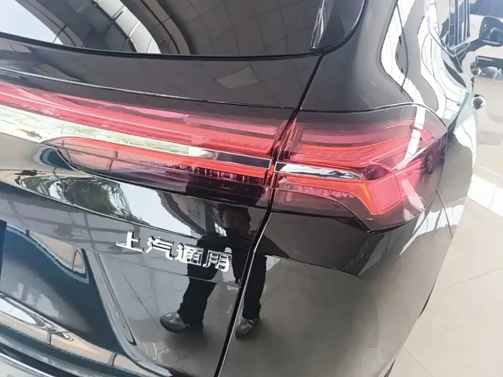 Buick Envision Plus — фото 2