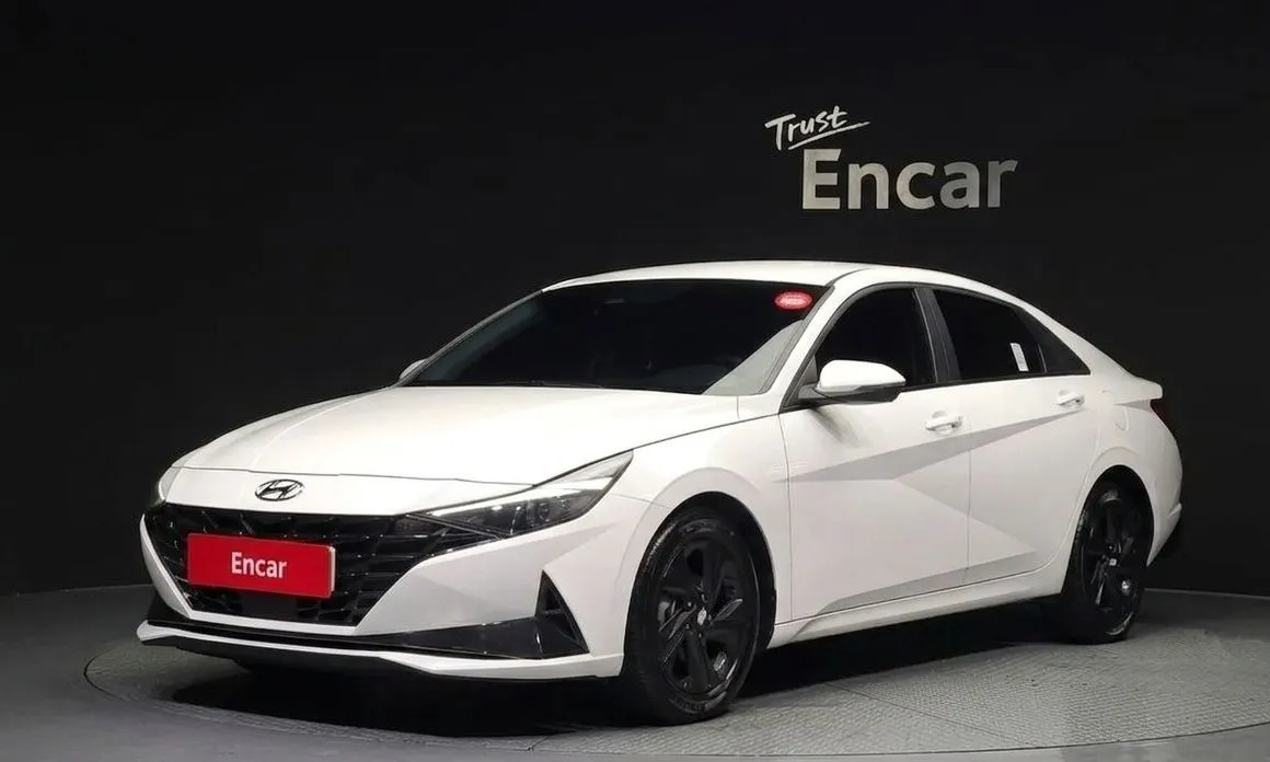 Hyundai AVANTE — фото 1