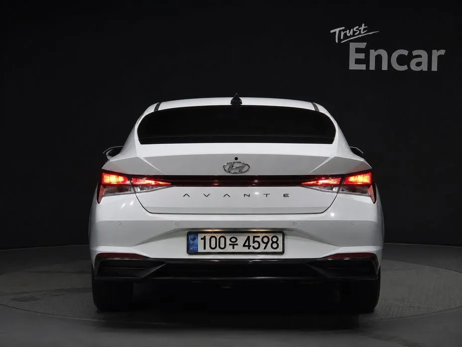 Hyundai AVANTE — фото 8