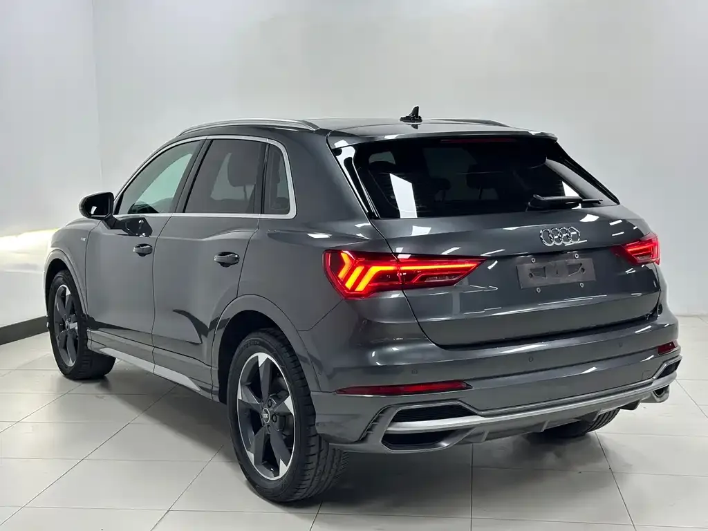 Audi Q3 — фото 5