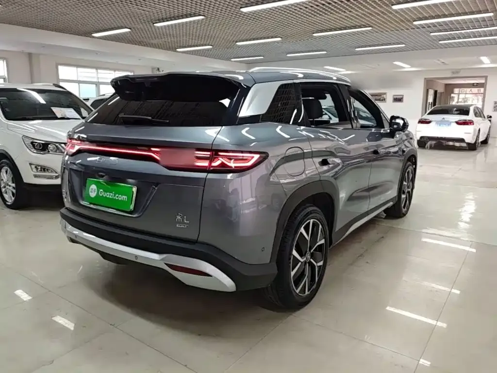 BYD L DM-i — фото 6