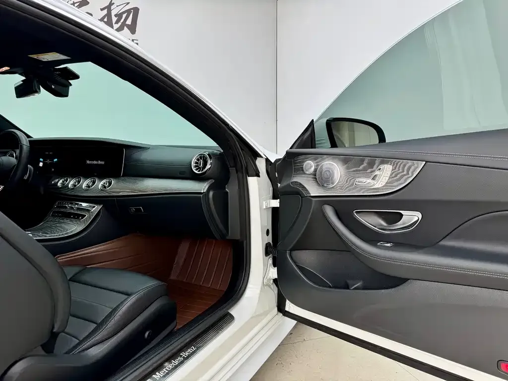 Mercedes-Benz E-Class (Import) — фото 5
