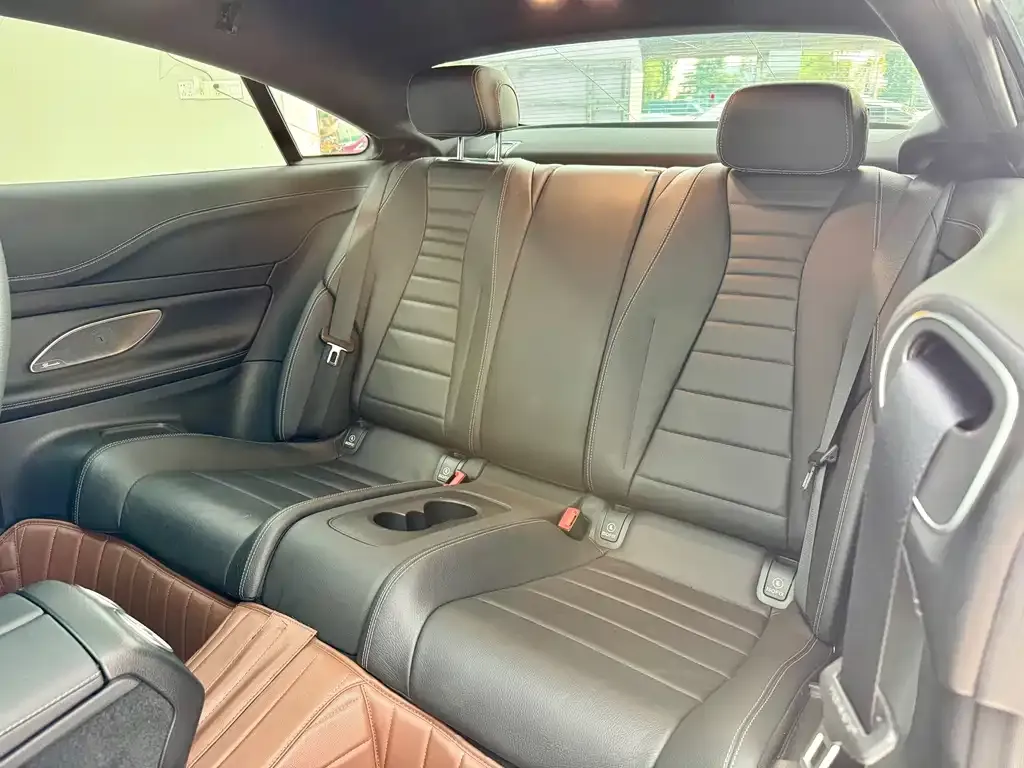 Mercedes-Benz E-Class (Import) — фото 8