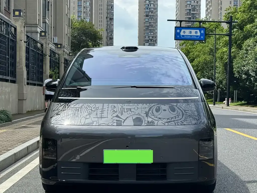 Li Auto MEGA — фото 8