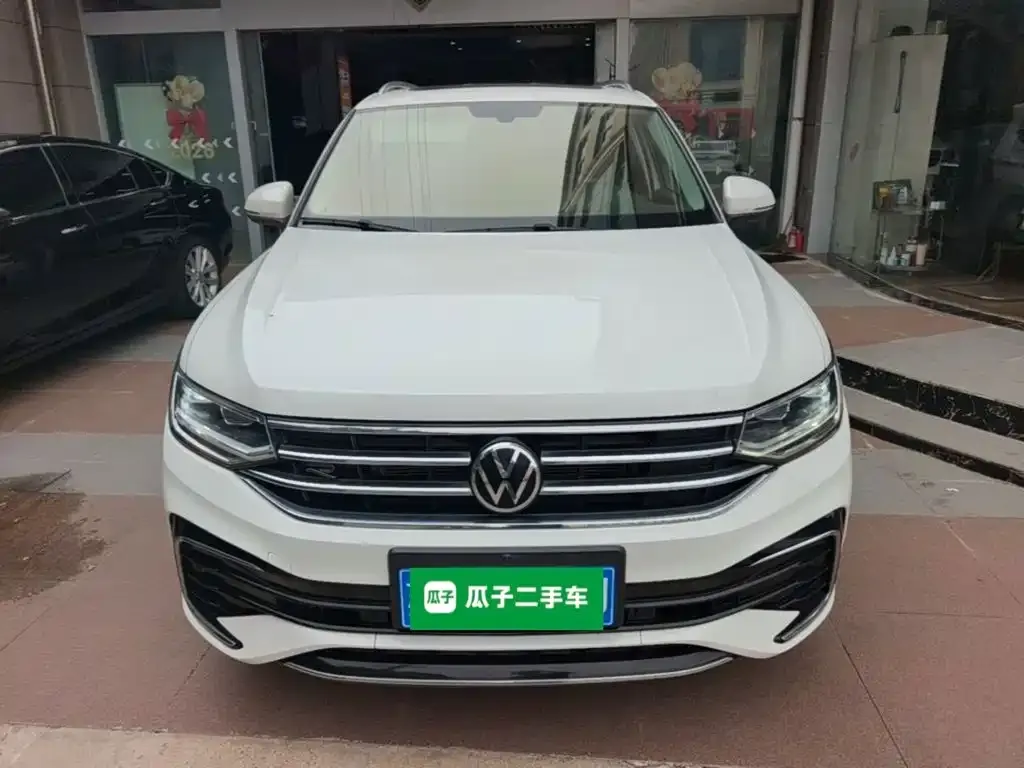 Volkswagen Tiguan L — фото 5