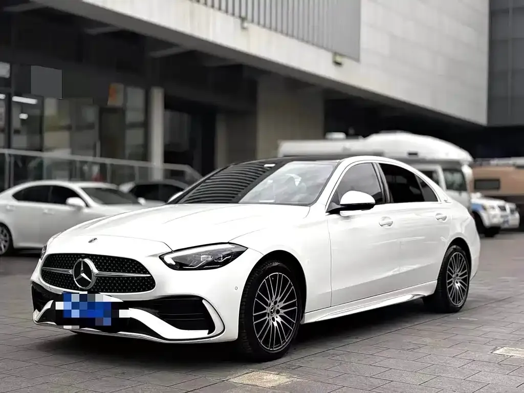 Mercedes-Benz C-Class — фото 1