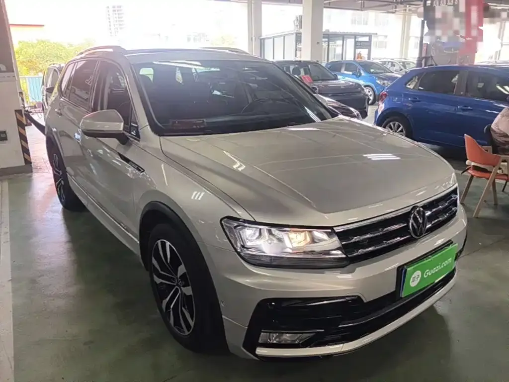 Volkswagen Tiguan L — фото 3