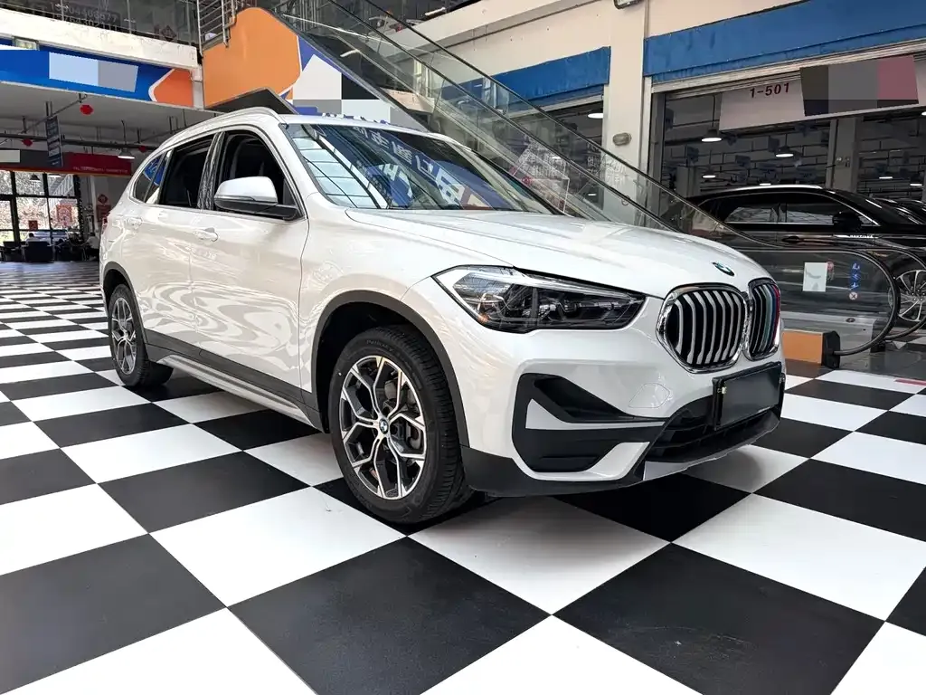 BMW X1 — фото 7