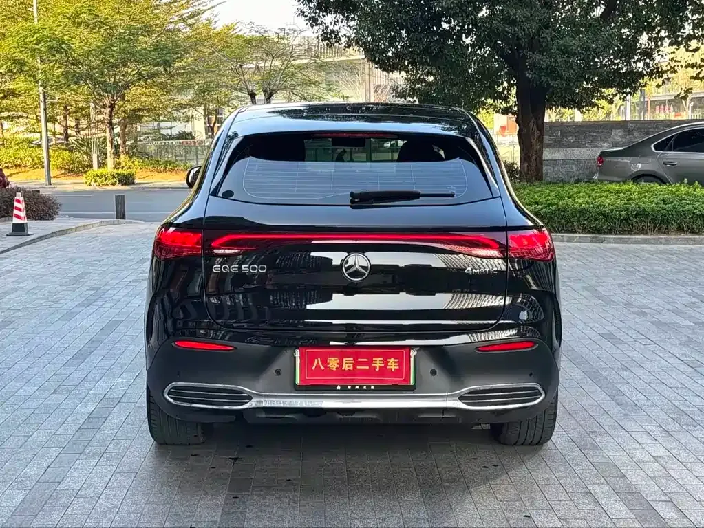 Mercedes-Benz EQE SUV — фото 10