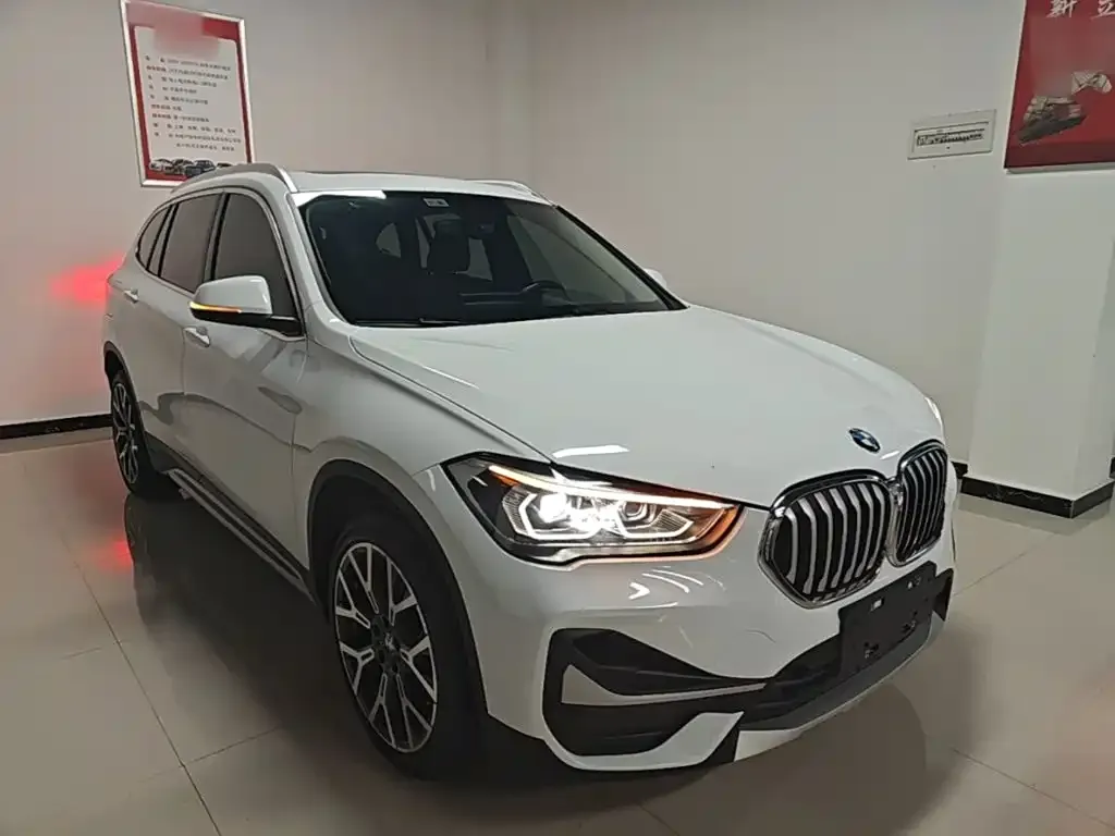 BMW X1 — фото 9