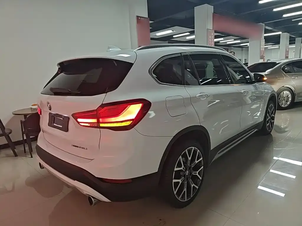 BMW X1 — фото 6