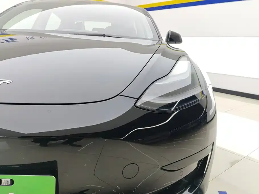 Tesla Model 3 — фото 3