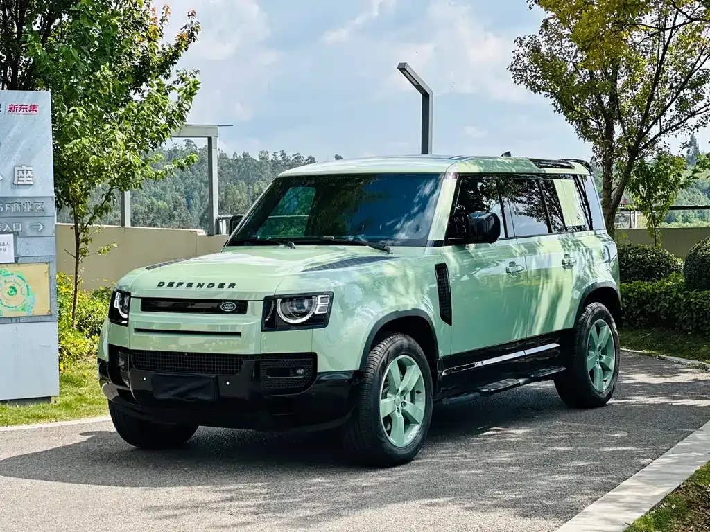 Land Rover Defender — фото 1