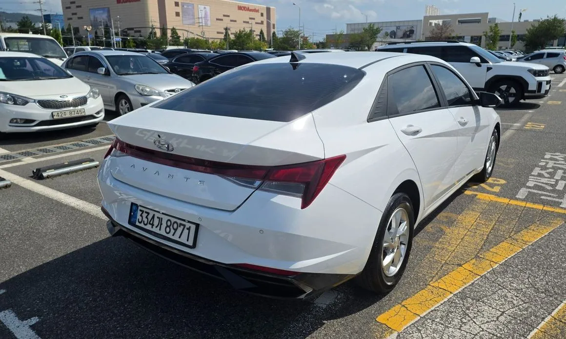 Hyundai AVANTE — фото 4