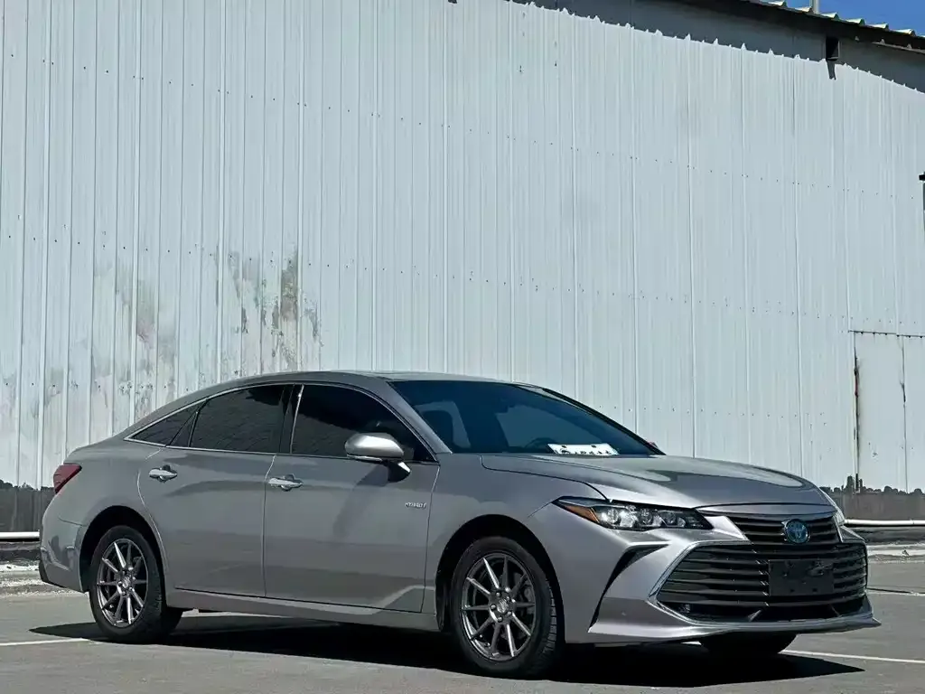 Toyota Avalon — фото 2