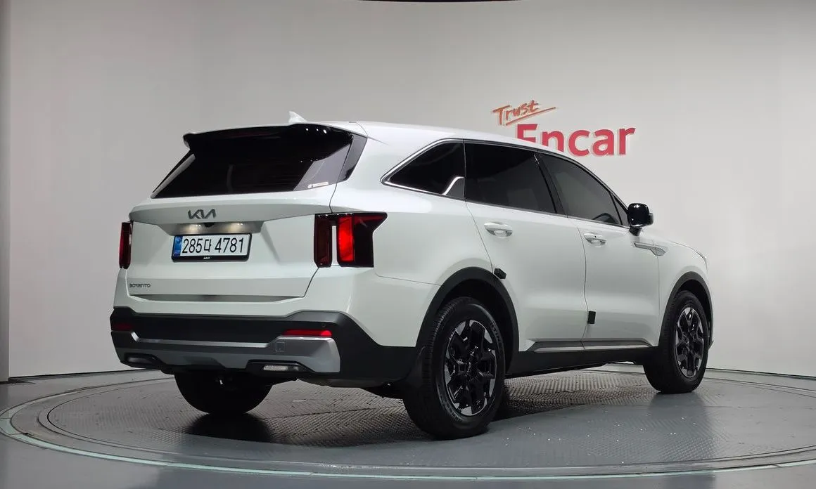 Kia Sorento — фото 7