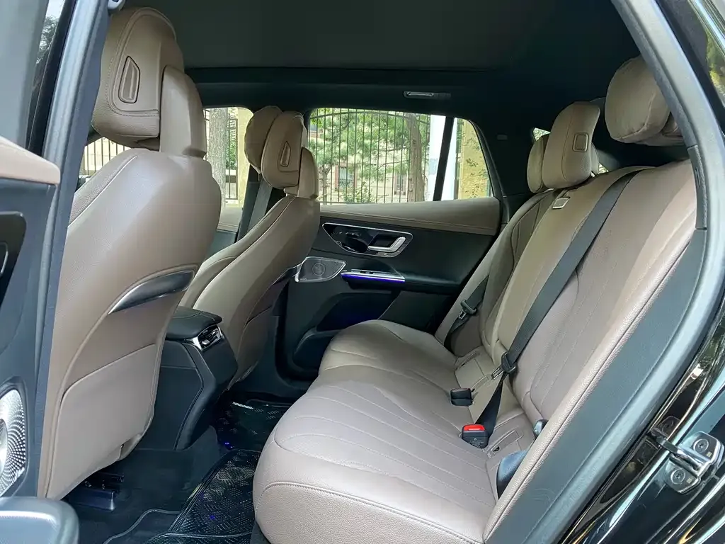 Mercedes-Benz EQE SUV — фото 3