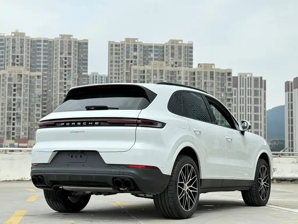 Porsche Cayenne — фото 4