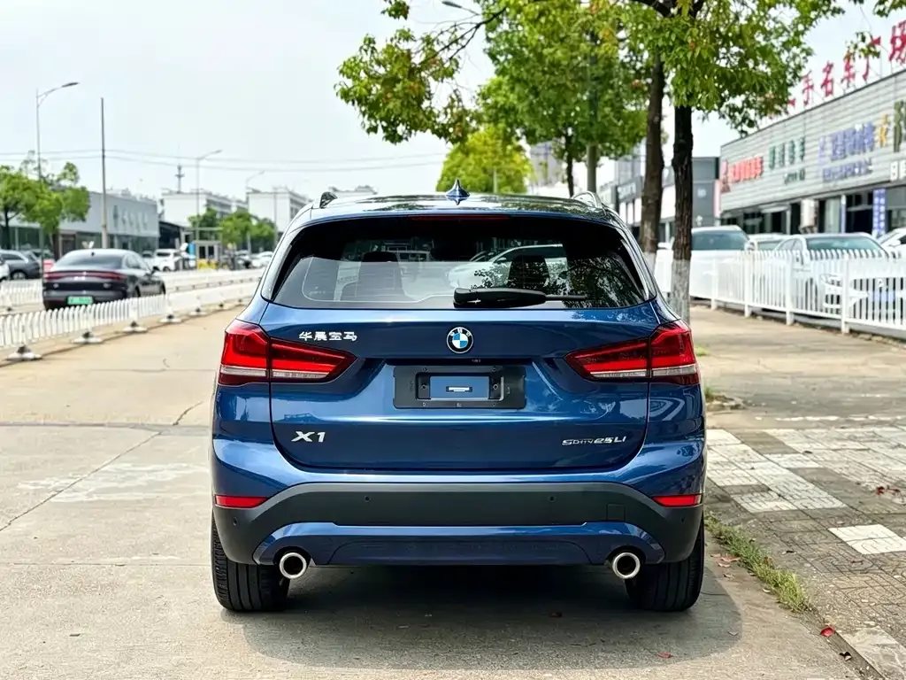 BMW X1 — фото 10