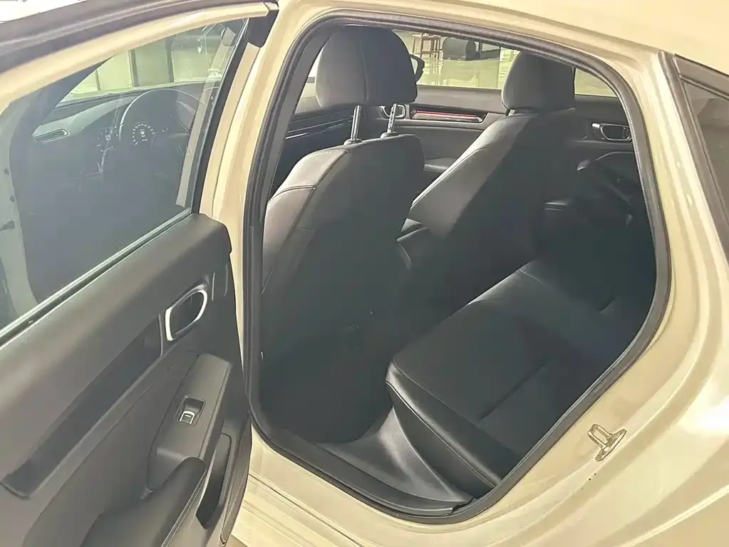 Honda Civic — фото 7