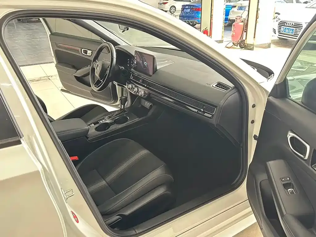 Honda Civic — фото 4