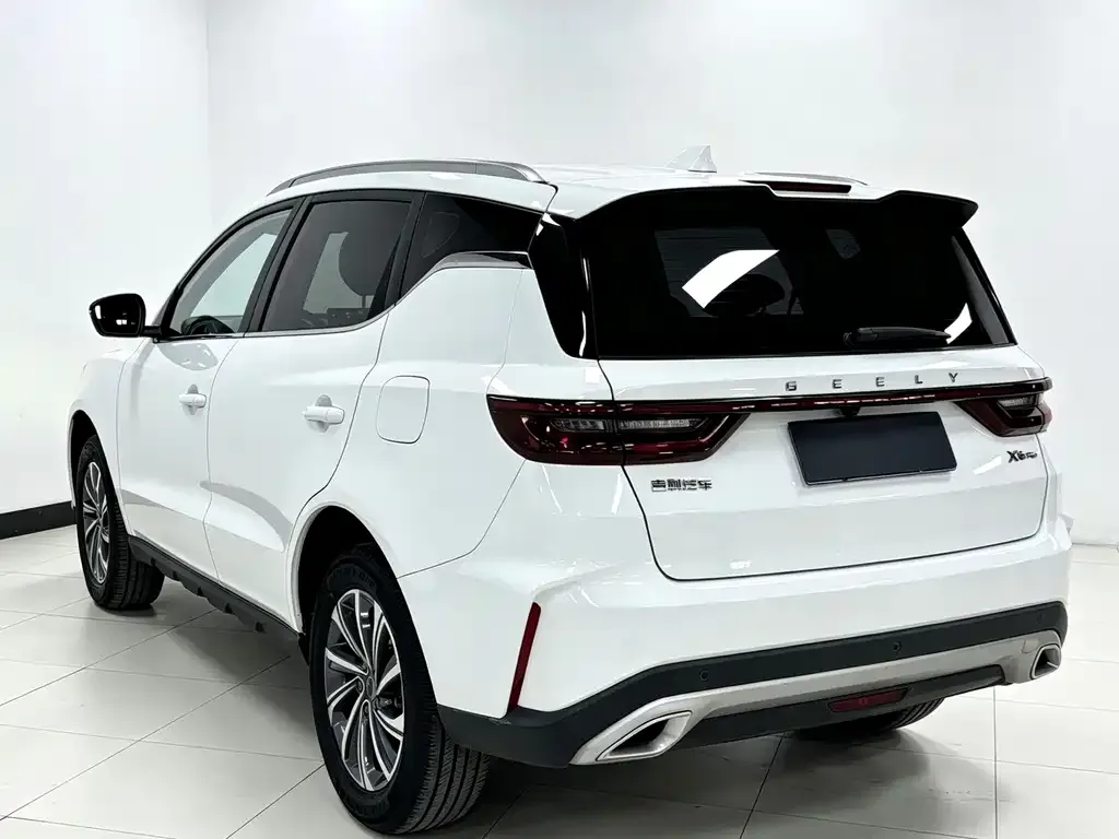 Geely Vision X6 — фото 10