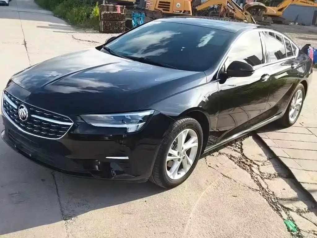 Buick Regal — фото 1
