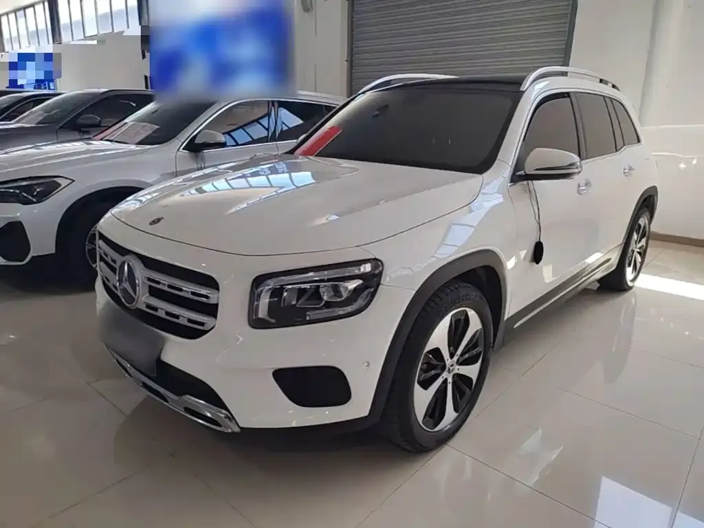 Mercedes-Benz GLB — фото 1