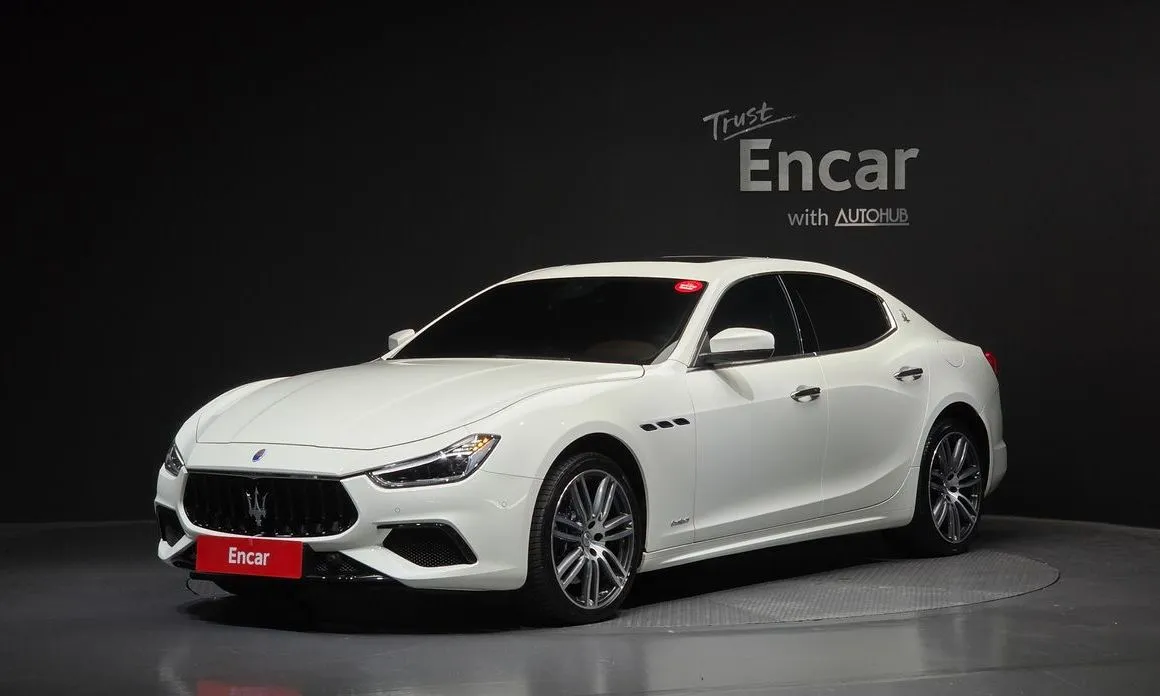 Maserati Ghibli — фото 1