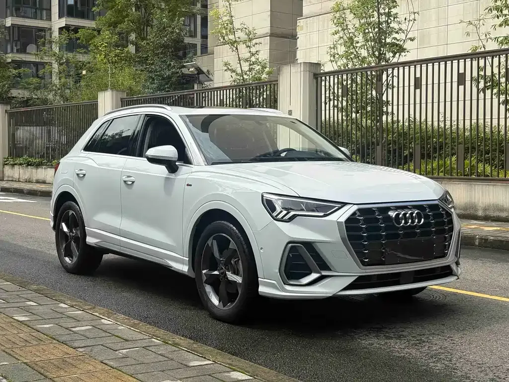 Audi Q3 — фото 5
