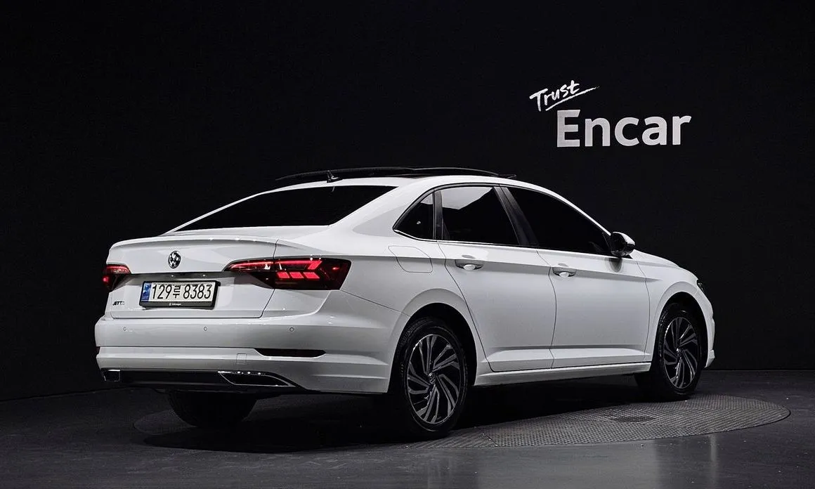 Volkswagen Jetta — фото 4