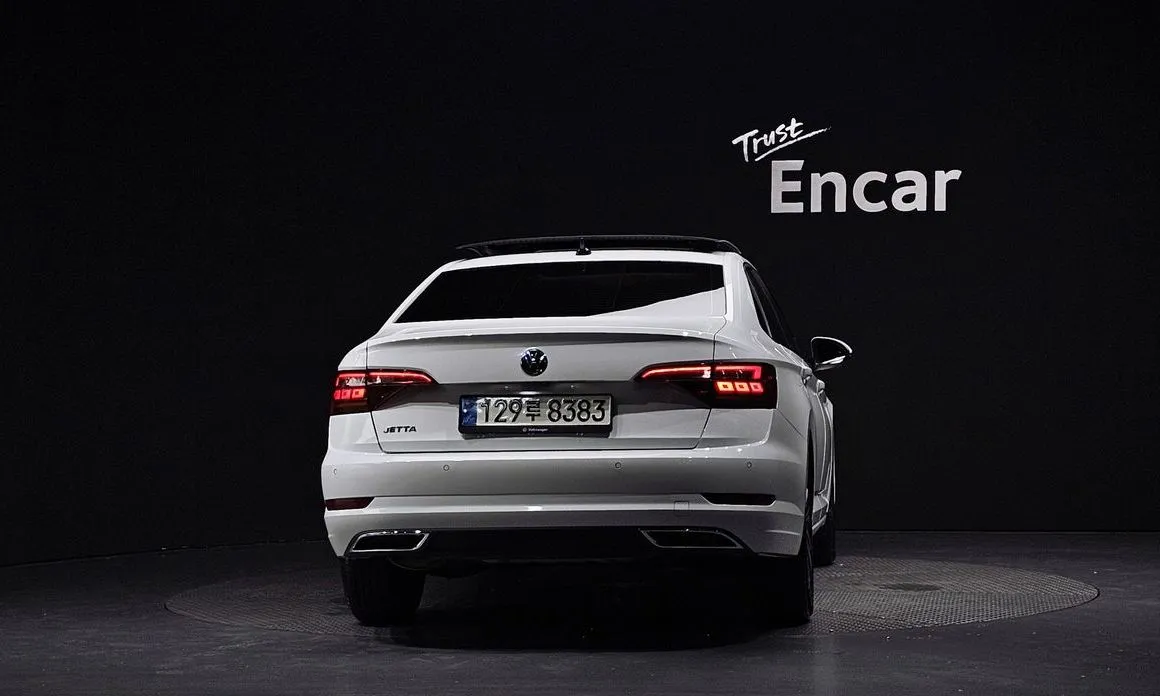 Volkswagen Jetta — фото 5