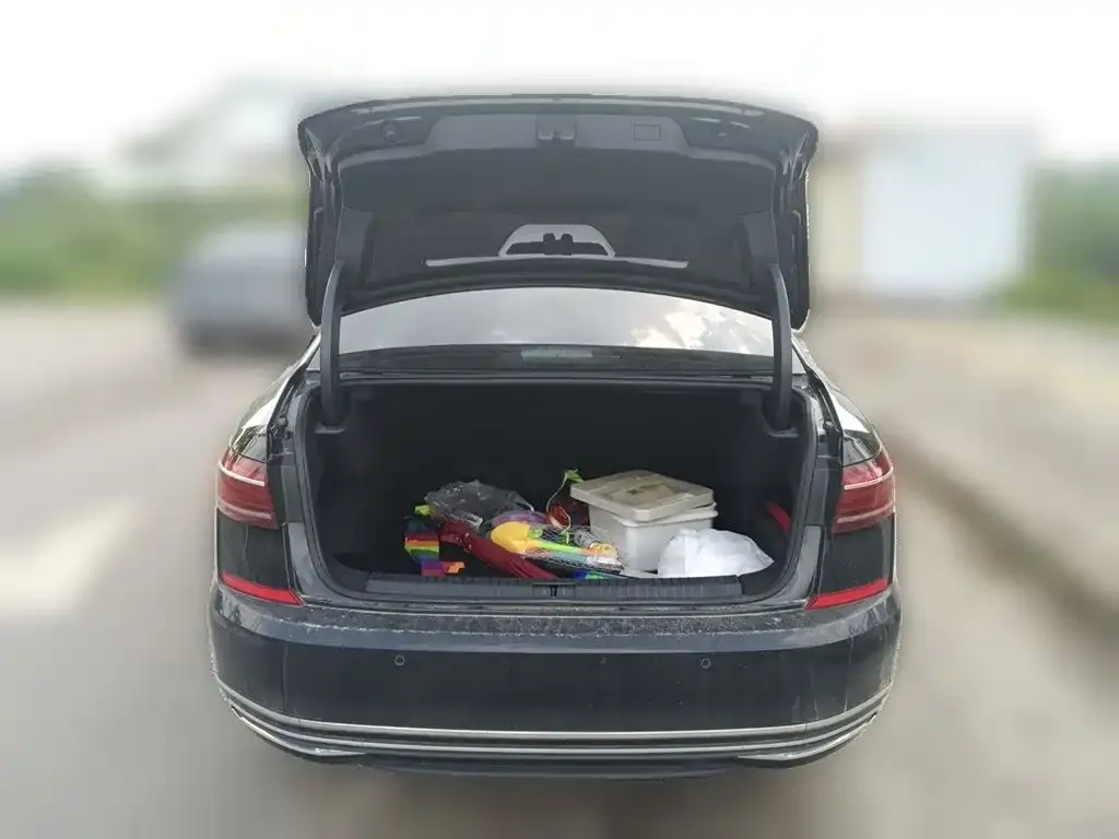 Volkswagen Passat — фото 4