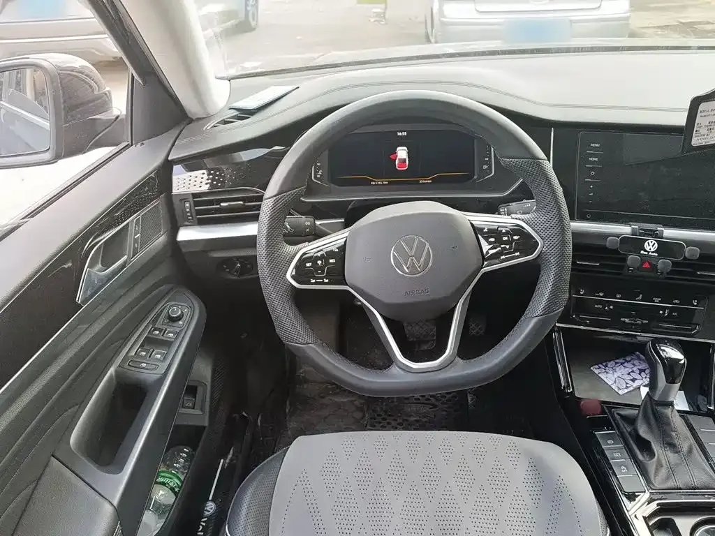 Volkswagen Passat — фото 10