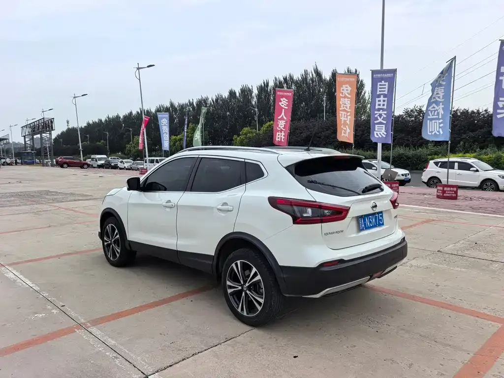 Nissan Qashqai — фото 3