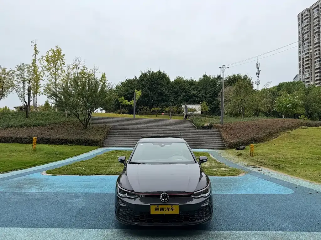 Volkswagen Golf GTI — фото 9