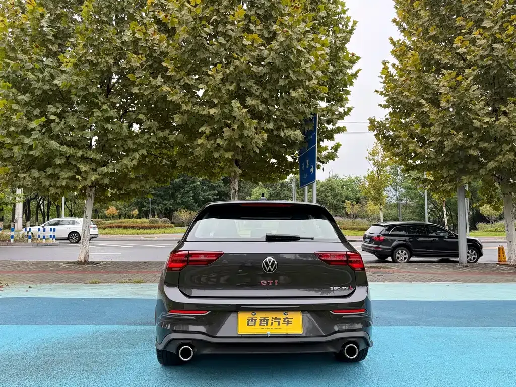 Volkswagen Golf GTI — фото 10